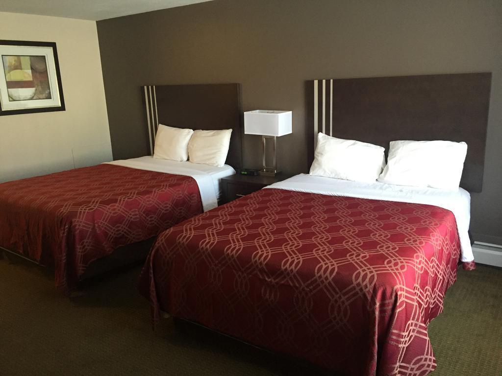 Econo Lodge Inn & Suites Lethbridge Dış mekan fotoğraf