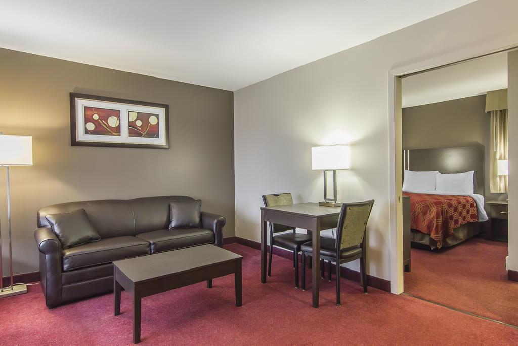 Econo Lodge Inn & Suites Lethbridge Dış mekan fotoğraf